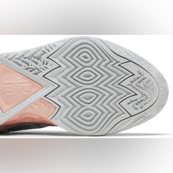 NIKE - Kyrie 8 Go (GS) - Picture 5 of 6